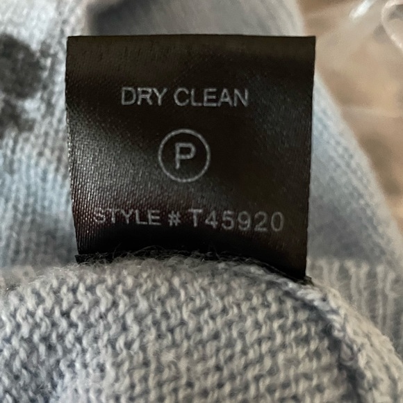 Skull Cashmere Mia V-Neck Skull Print Cashmere Sweater - Picture 8 of 8